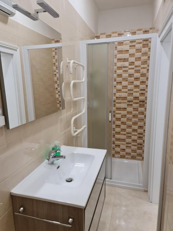 Villa Jure - Apartment Mirjana ロヴラン エクステリア 写真