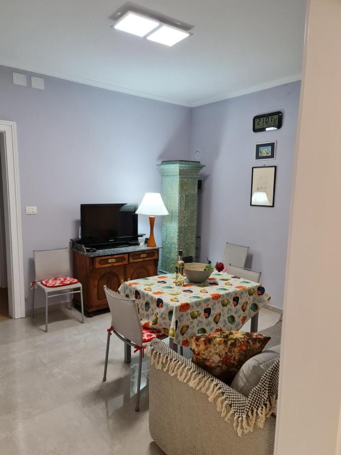 Villa Jure - Apartment Mirjana ロヴラン エクステリア 写真